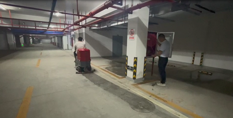 洗地機(jī)的吸水扒壞了怎么辦？